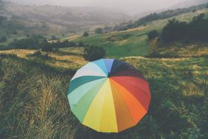 Kleurencirkel-parasol-helpt-verfkleuren-kiezen