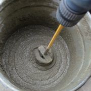 waterglas-aanbrengen-door-mengen-met-cement